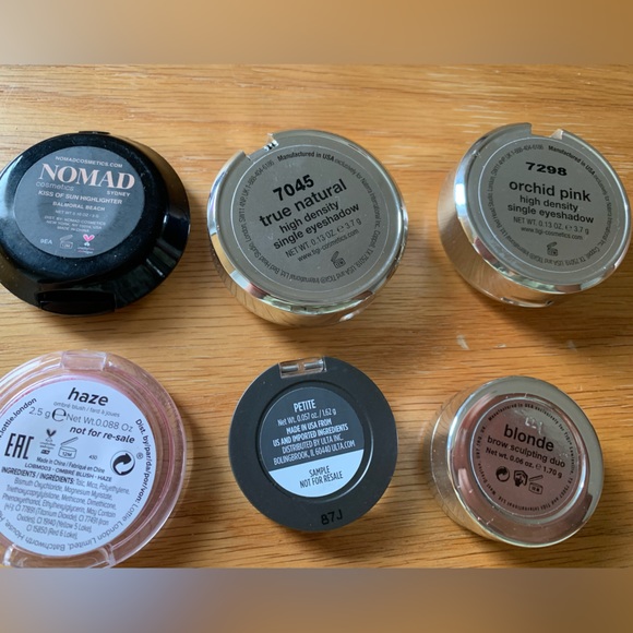 New 24 pcs of Makeup & Makeup Tools Various Brands Eyeshadow Lipstick Highlight - Picture 11 of 16